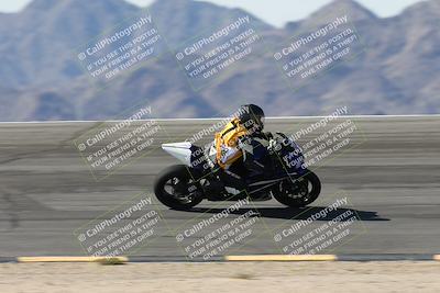 media/May-10-2025-Race Pace (Sat) [[db32fef2da]]/Vested/3-Bowl Set 1 (9am)/